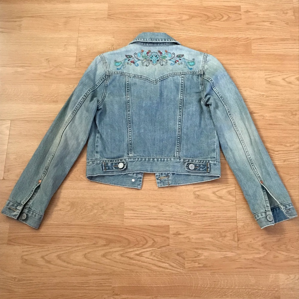Distressed Cropped Denim Jacket - Picture 2 of 6
